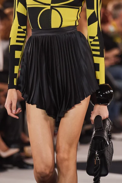 Look 26